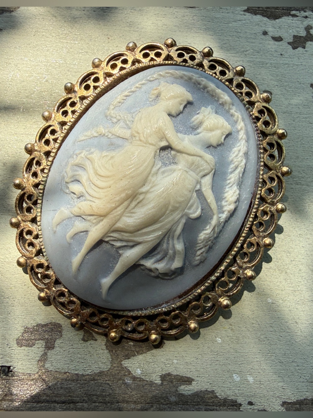 Vintage Ivory and Gold Cameo Brooch